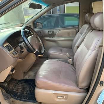 A picture of Toyota sienna for sale perfect engine and gear selection interior