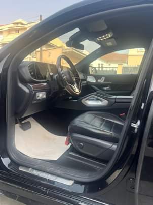 A picture of Mercedes Benz GLC300