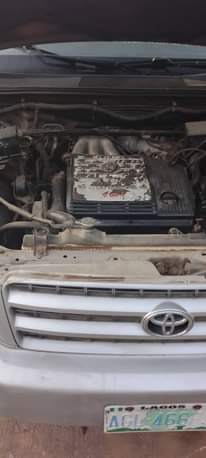 A picture of TOYOTA HIGHLANDER