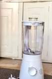 A picture of Brand new boxed blenders are available from the uk