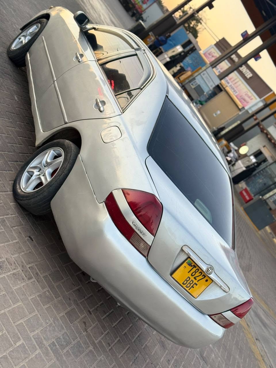 A picture of TOYOTA MARK2 GX110 REGBBF FULL A C GARI KALI SANA