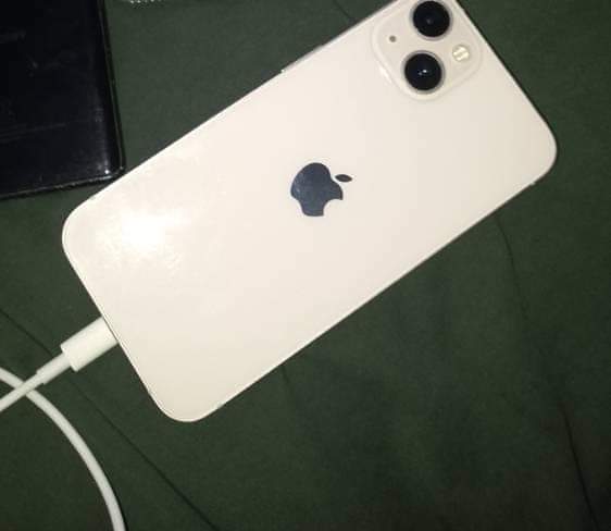 A picture of Iphone 13