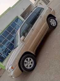 A picture of Toyota Highlander 2006 3 Seater Belgium Standard Everything working perfectly