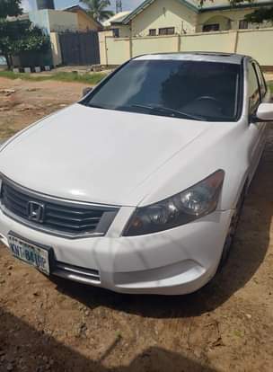 A picture of Monday Super Distress Honda Accord 2008