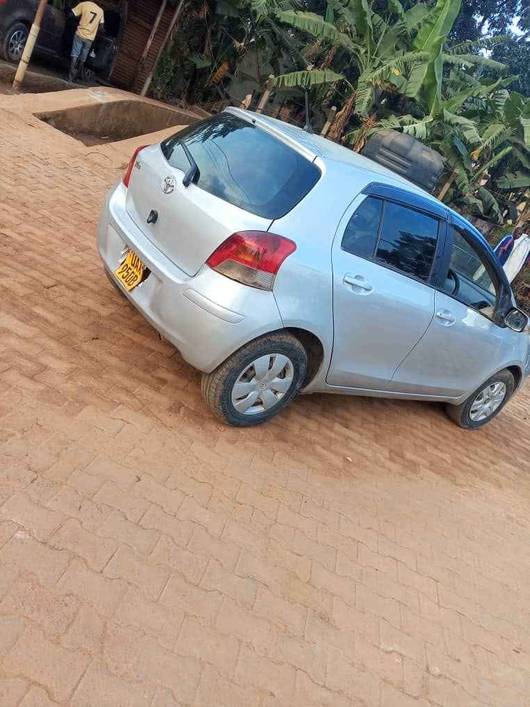 A picture of Vitz 1.3cc 0705375387 0776639068 watsup 12m