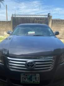 A picture of 2010 Toyota Avalon 1000