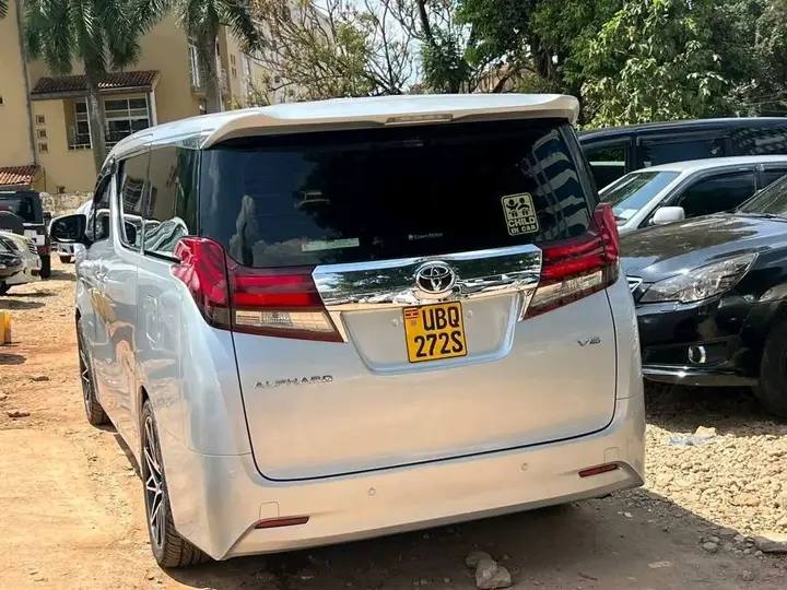 A picture of ALPHARD 2023 0757294136