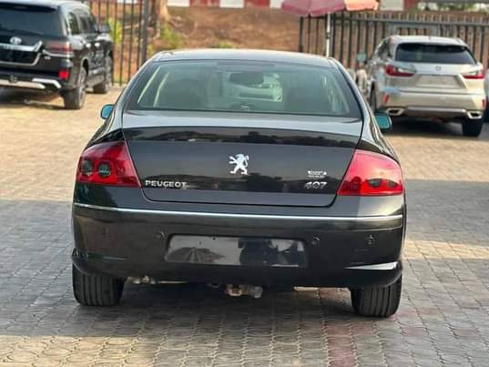 A picture of V6 power 09112388680