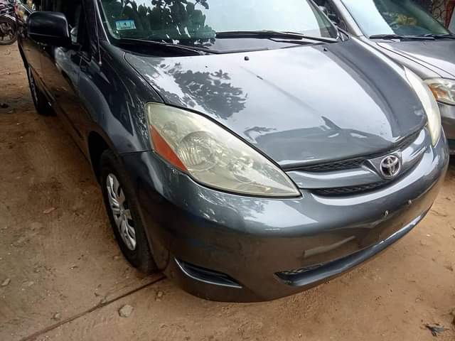 A picture of 2007 Toyota sienna Sienna