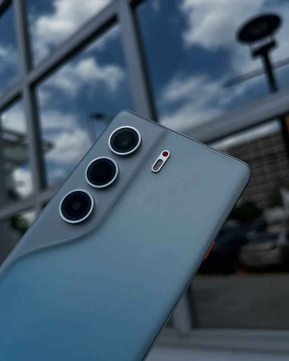 A picture of Tecno Camon 40pro at 550k call on 0753430863