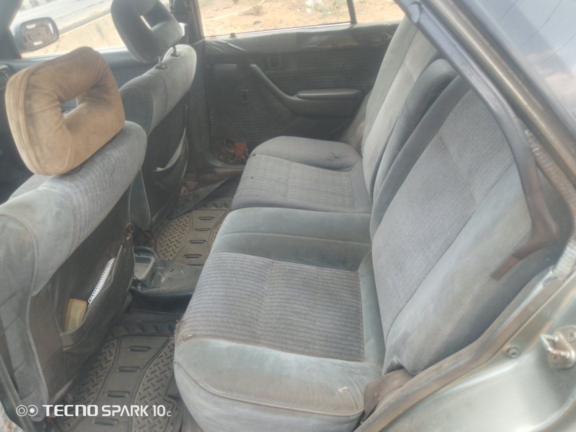 A picture of Toyota carina 11
