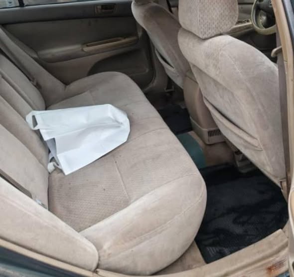 A picture of Toyota Camry 2004 4 plug Painted Engine and Gear are