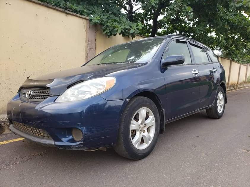 A picture of Reg 05 Toyota matrix Engine gear ac working perfectly Price