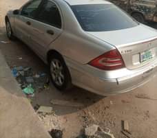 A picture of Mercedes C180 Super clean