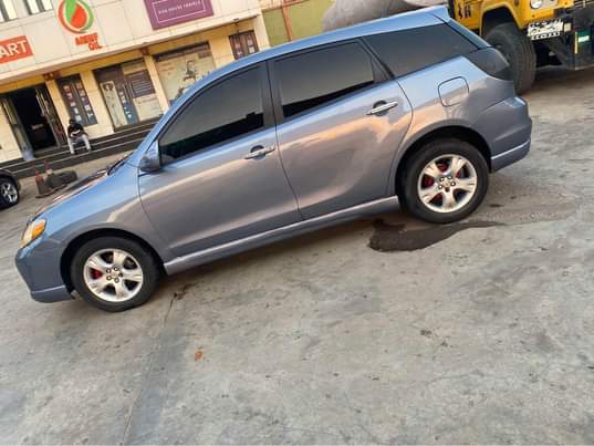 A picture of Toyota Matrix 2006