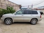 A picture of First body Toyota Highlander