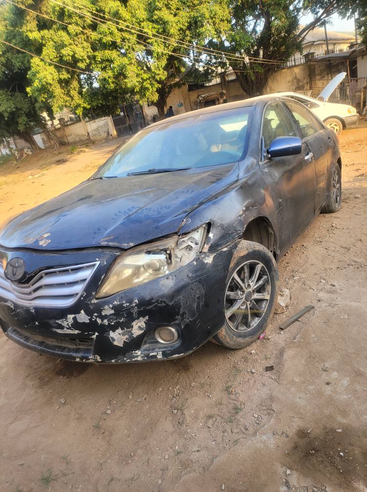 A picture of Distress Muscle Camry 08 4plugs Buy and package Car still