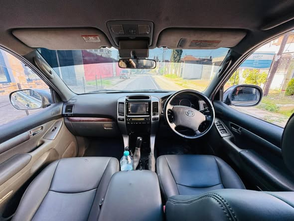 A picture of TOYOTA LANDCRUISER PRADO