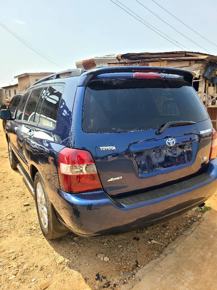 A picture of Clean Toyota Highlander 2006 07018875575 Silent engine untouched gear and