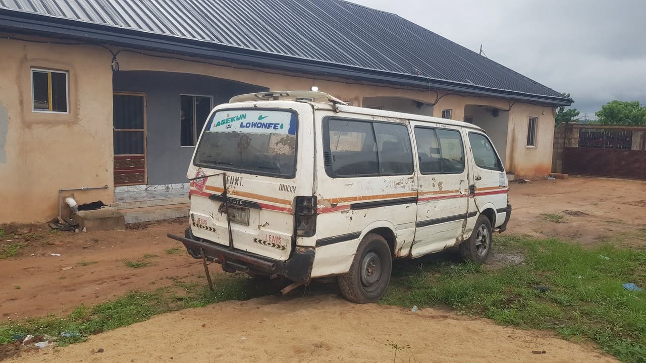 A picture of Toyota hiace