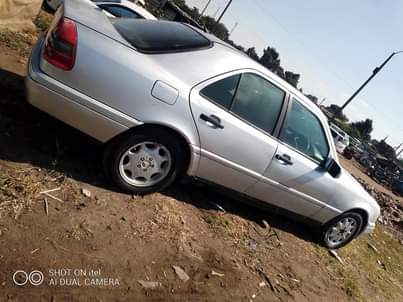 classifieds/cars mercedes