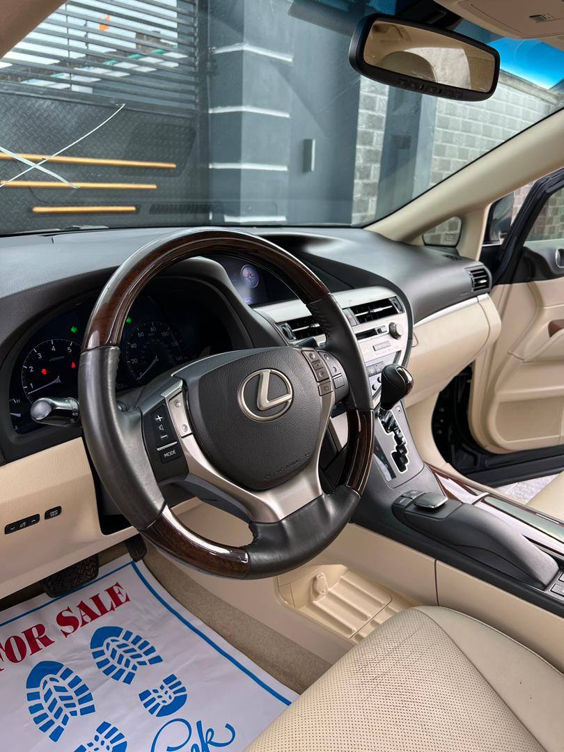 A picture of Super clean tokunbo 2013 Lexus RX350 Full option