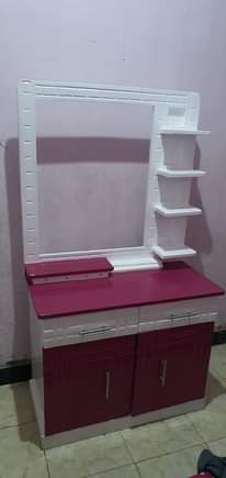 A picture of Dressing table mpya kabisa