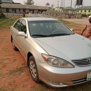 A picture of Toyota Camry 2004