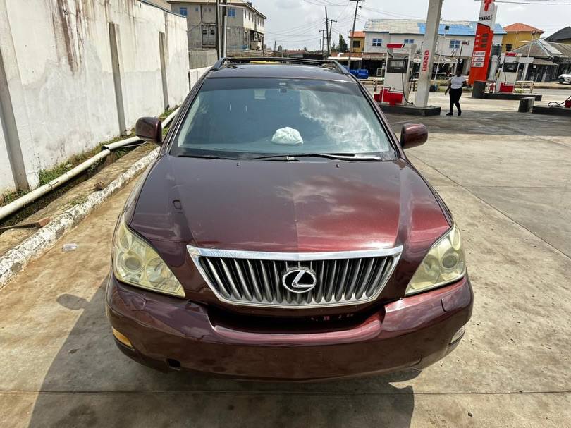 A picture of Lexus Rx 350