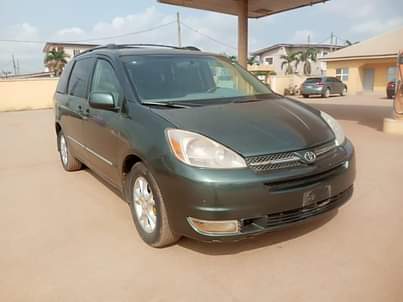 A picture of Toyota sienna registered xle