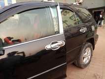 A picture of Lexus RX 300