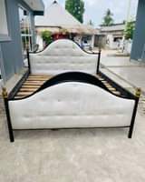 A picture of NAUza kitanda 5 6 chuma bedi sofa Bei Chee 185