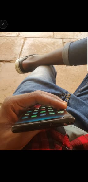 A picture of Samsung note 8