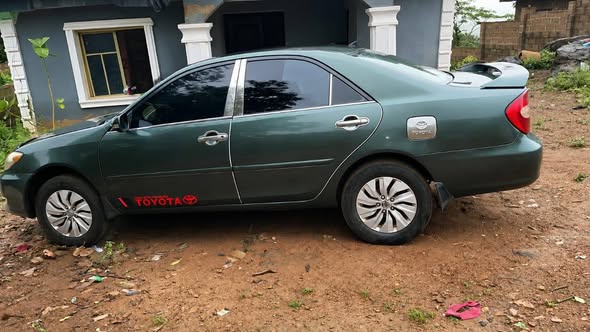 A picture of First body Toyota Camry 2004