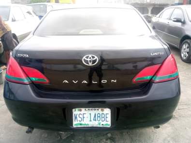 A picture of Neatly used Toyota Avalon With good and sound engine Gear