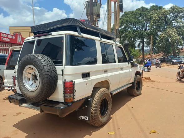A picture of Hard top Land cruiser