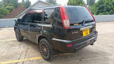 A picture of Nissan extrail