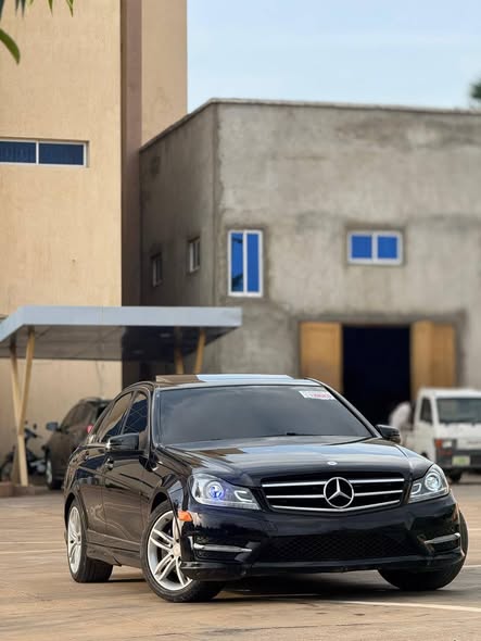 A picture of Mercedes Benz c300 2014
