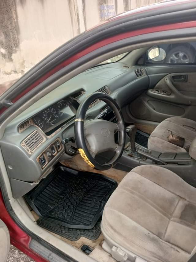 A picture of Toyota Camry tiny light Painted body okay AC is working
