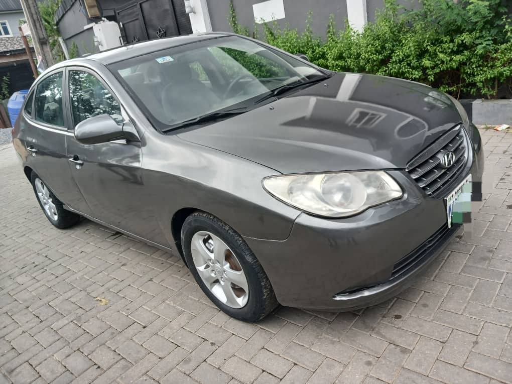 A picture of Hyundai Elantra 2009