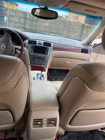 A picture of Neatly used es300