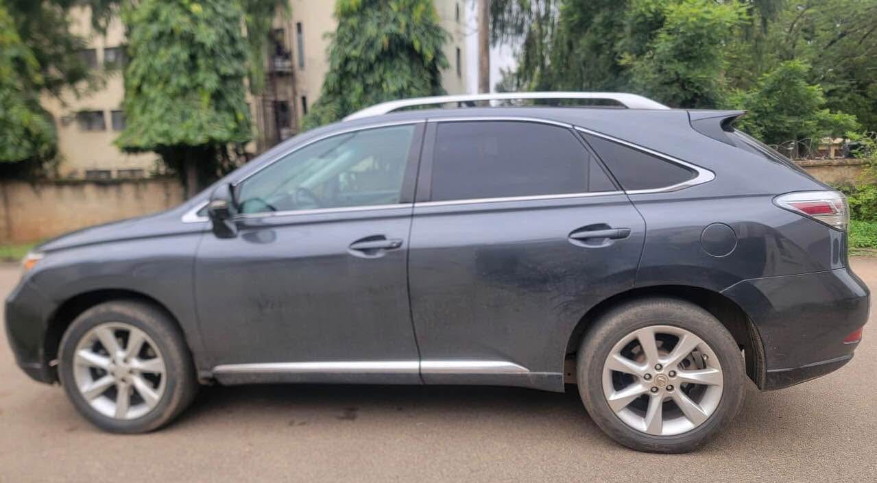 A picture of Lexus RX350