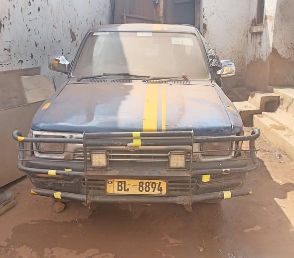 used toyota hilux