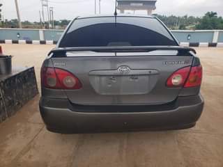 A picture of Toyota Corolla 04
