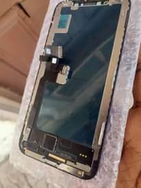 A picture of IPhone X screen