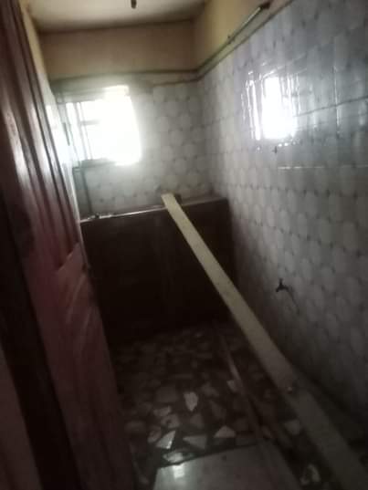 A picture of Room and parlour self contain Available In Akingbade Ibadan Close