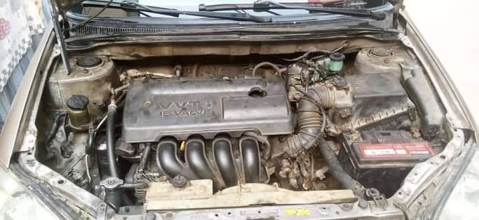 A picture of 2004 corolla The engine is weak The Gear is good