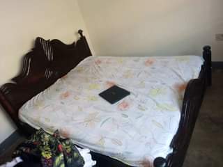 A picture of Quickly deal bed with mattress at only 400k size 5by6