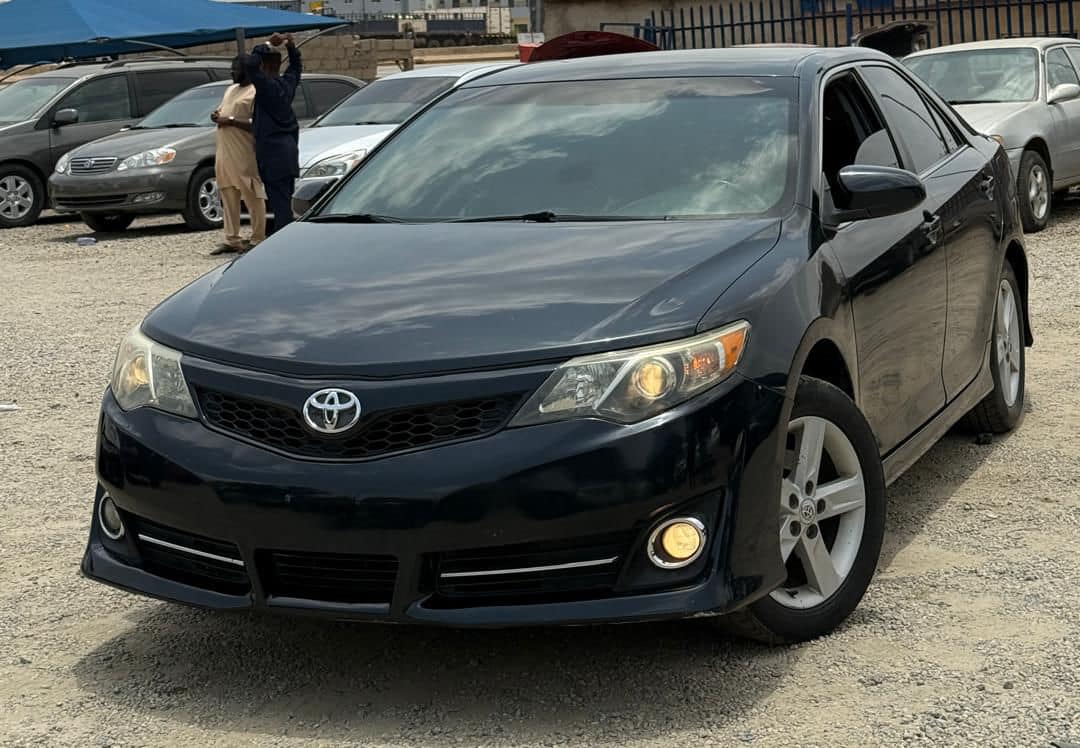A picture of Toyota Camry 2013 model