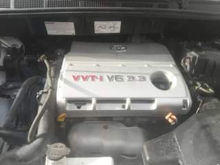 A picture of Toyota sienna 2004 2005 model xle Accident free Oshodi 9m